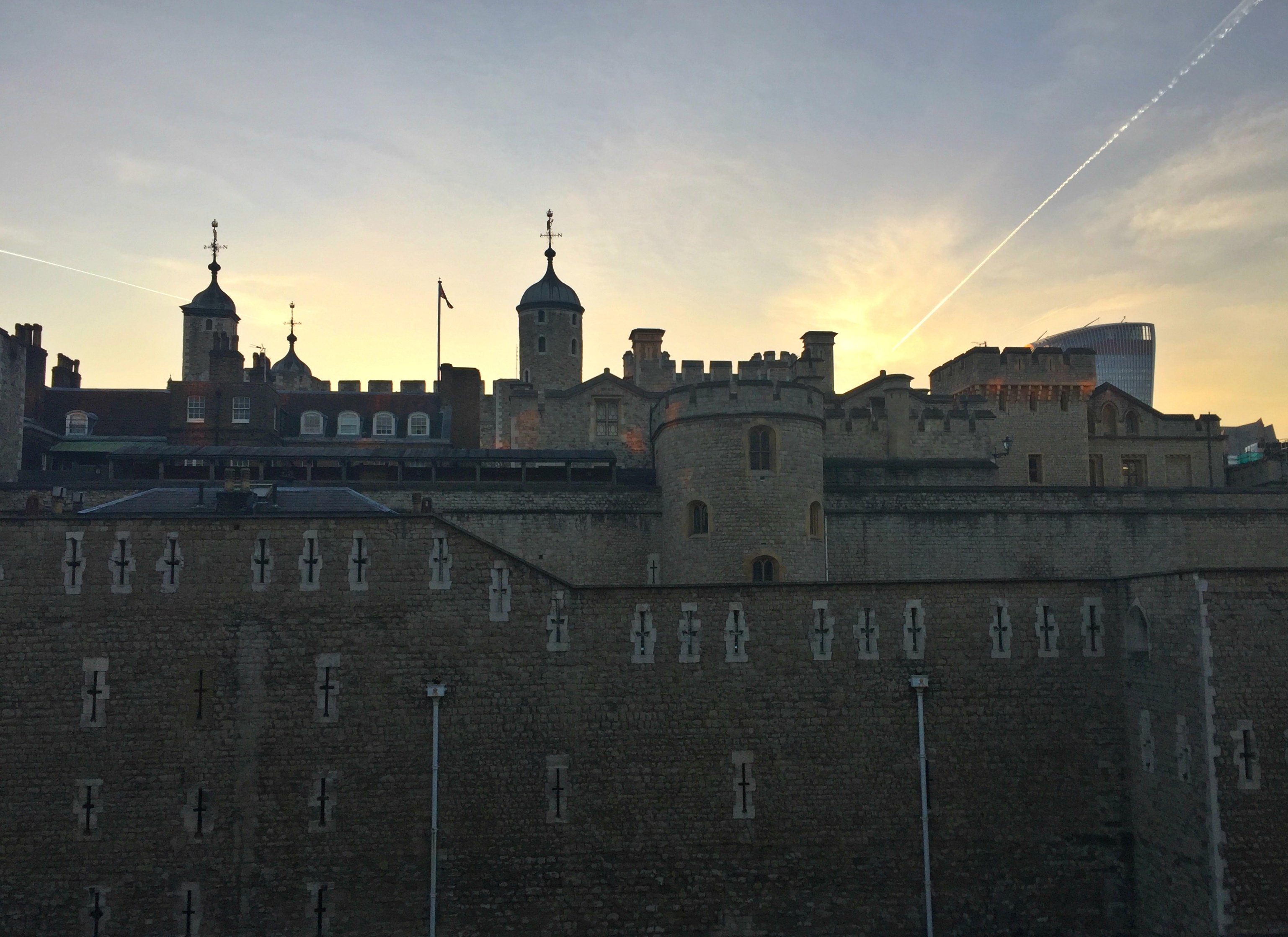 Tower_of_London.jpg
